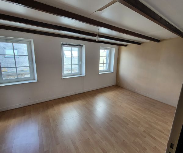 Chambre avant travaux de rénovation intérieure