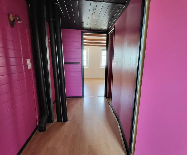 Ancien palier avant rénovation complète du logement